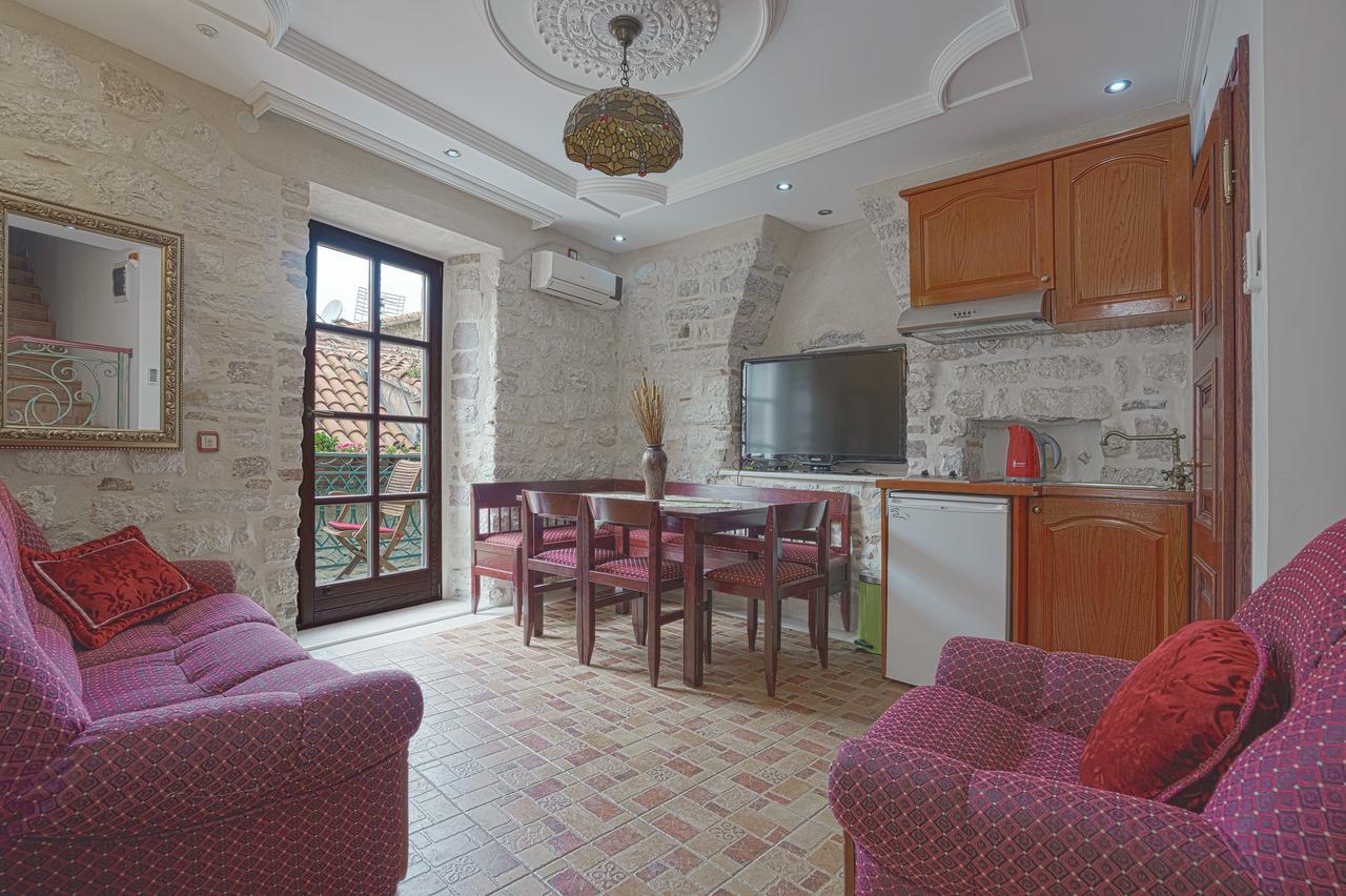 Wine House Old Town דירה קוטור