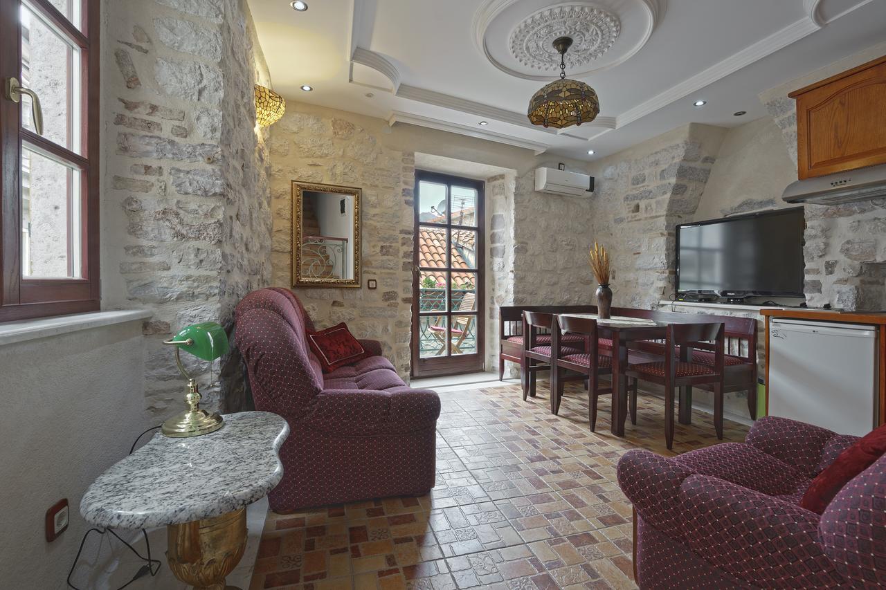 Wine House Old Town דירה