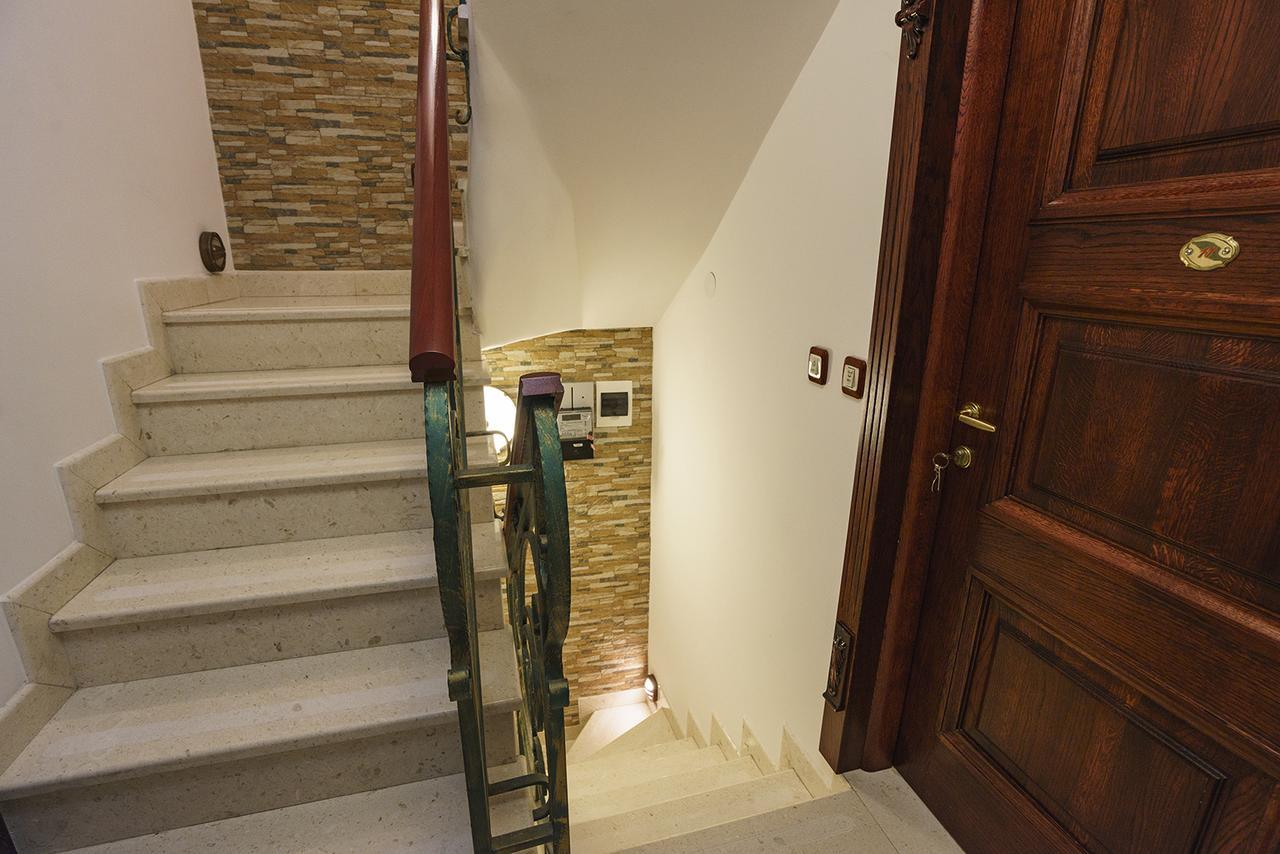 Wine House Old Town Apartment *